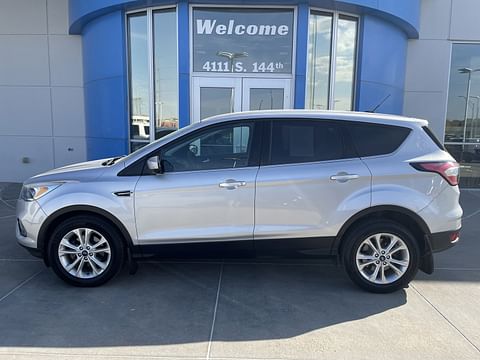 1 image of 2017 Ford Escape SE