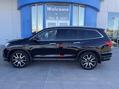 1 image of 2021 Honda Pilot Touring 8-Passenger