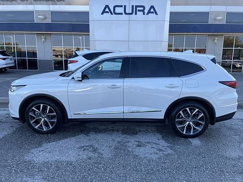 1 image of 2022 Acura MDX w/Technology Package