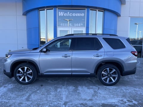 1 image of 2025 Honda Pilot Elite