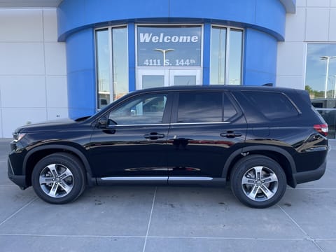 1 image of 2025 Honda Pilot EX-L