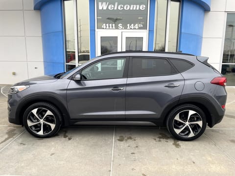 1 image of 2016 Hyundai Tucson Limited