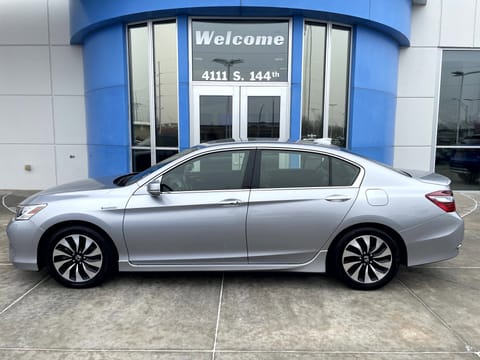 1 image of 2017 Honda Accord Hybrid Touring