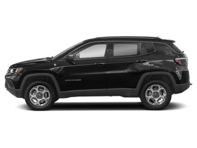 4 thumbnail image of  2022 Jeep Compass Trailhawk