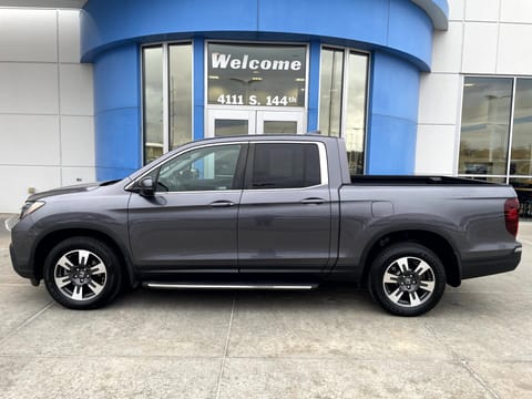 1 image of 2019 Honda Ridgeline RTL