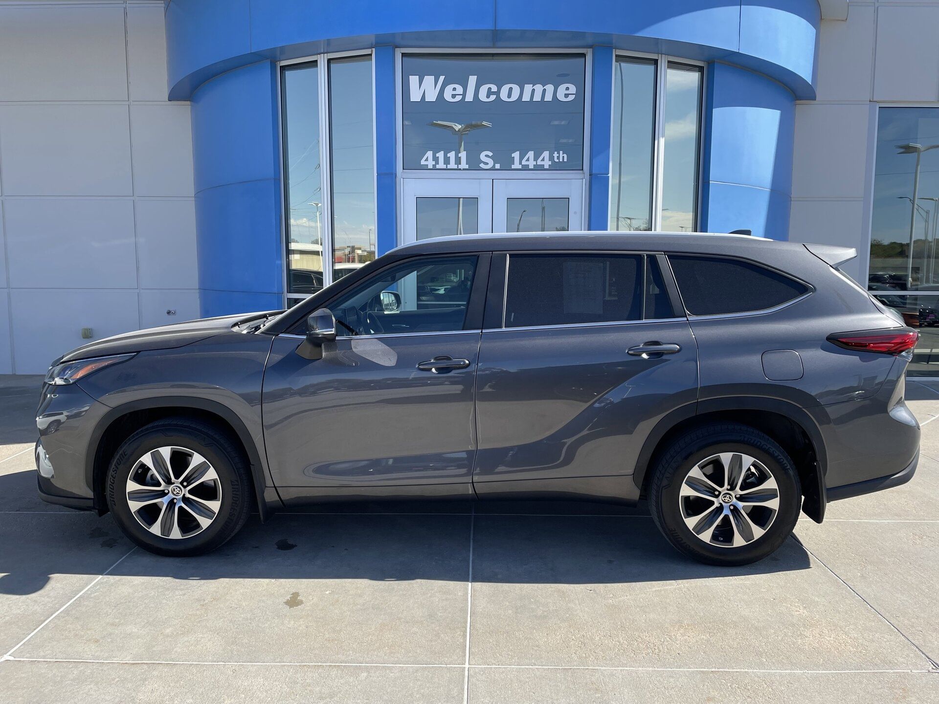 2023 Toyota Highlander XLE's photo