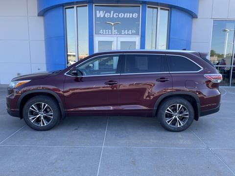 1 image of 2016 Toyota Highlander XLE