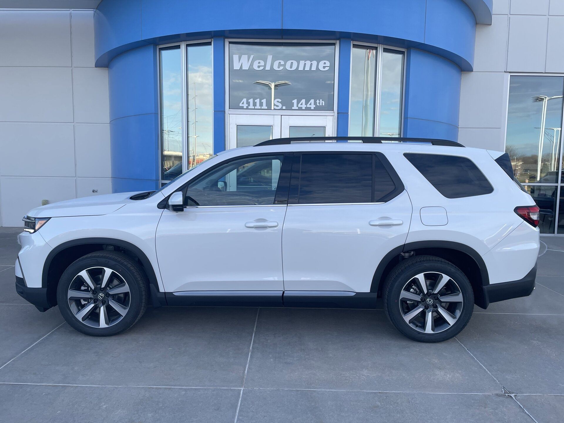 2025 Honda Pilot Elite's photo