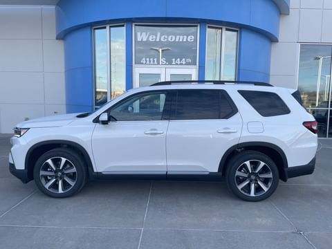 1 image of 2025 Honda Pilot Elite