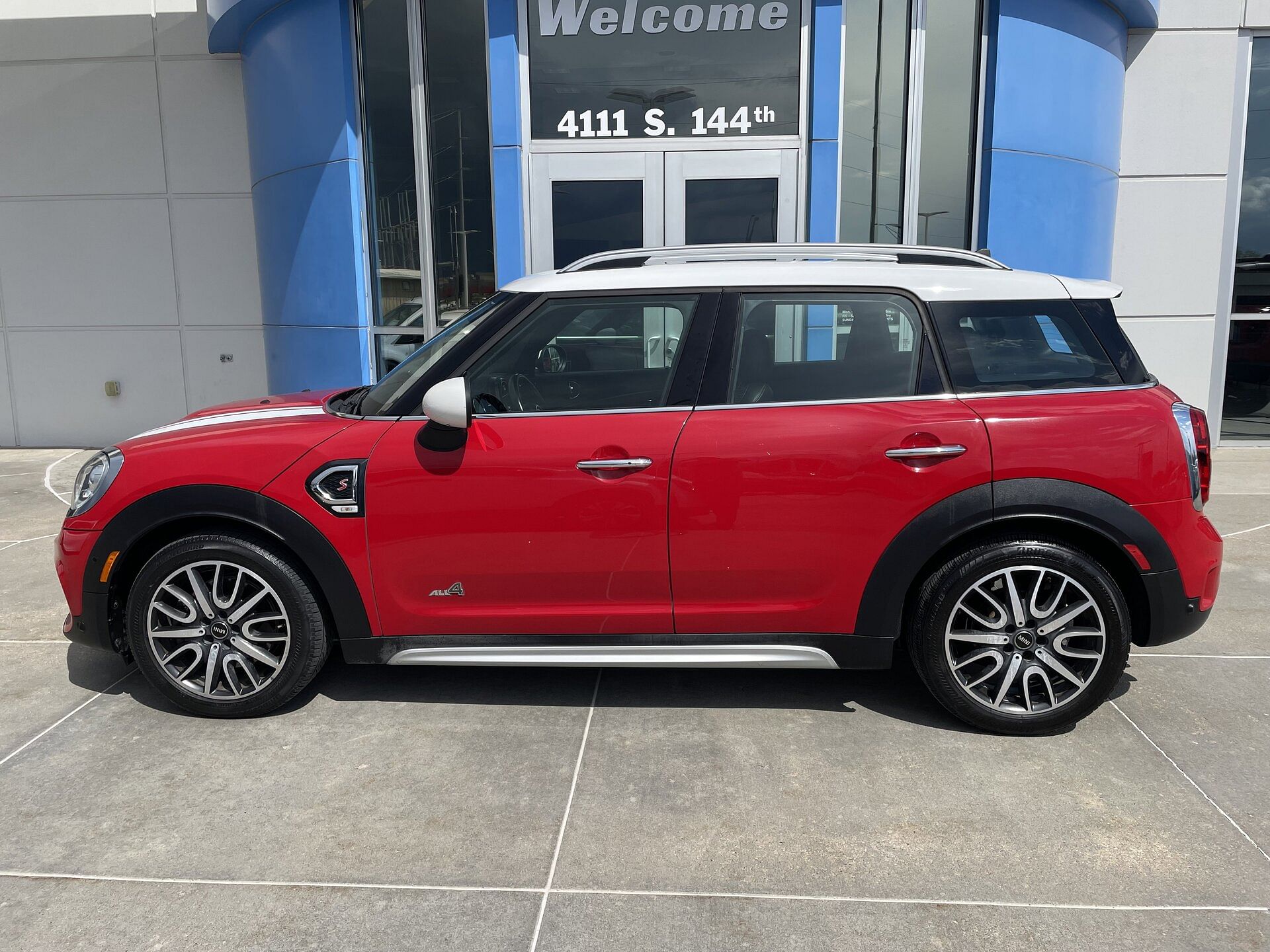 2018 MINI Countryman S's photo