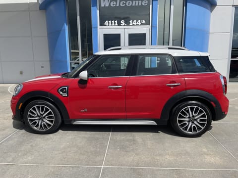 1 image of 2018 MINI Countryman Cooper S