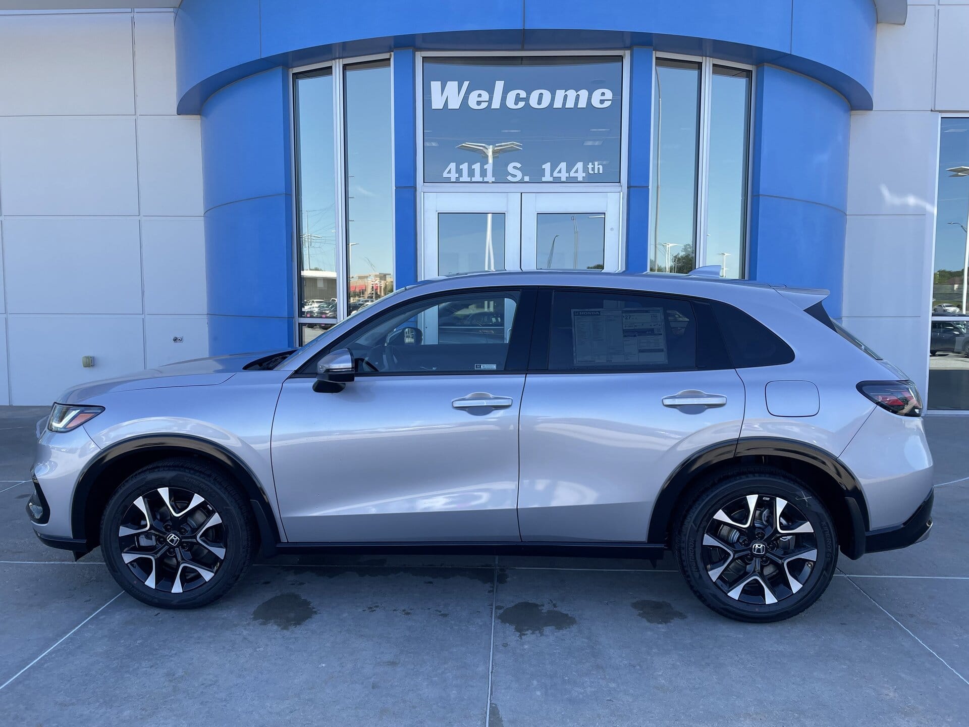 2026 Honda HR-V EX-L's photo