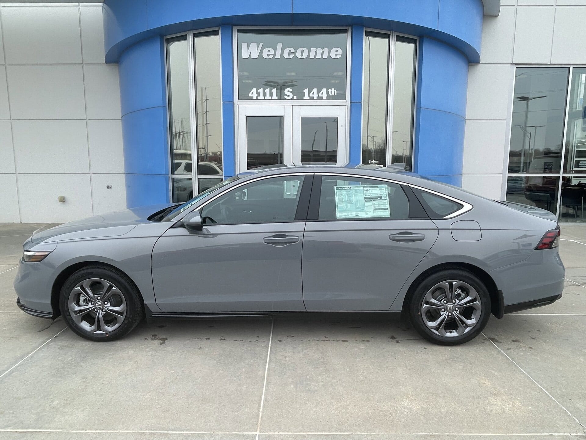 2025 Honda Accord Hybrid EX-L's photo