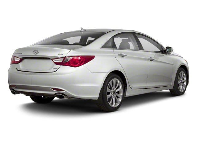 3 thumbnail image of  2013 Hyundai Sonata SE