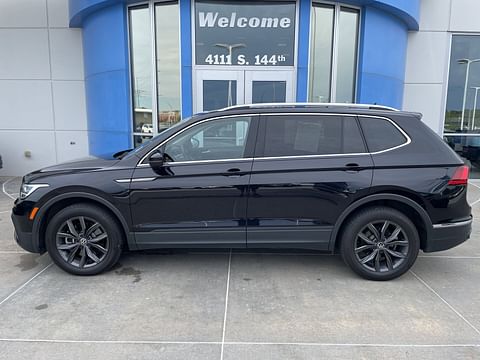1 image of 2022 Volkswagen Tiguan SE