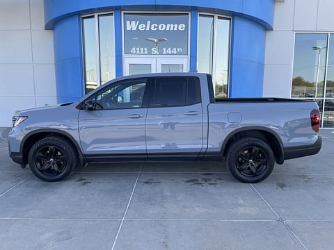 1 image of 2022 Honda Ridgeline Black Edition