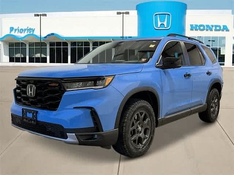 1 image of 2024 Honda Pilot TrailSport