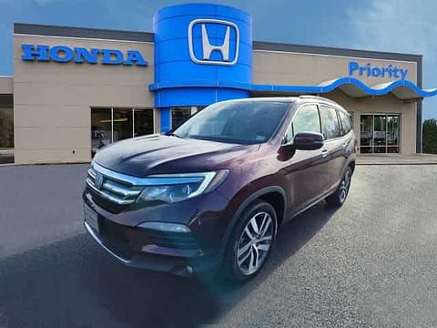 1 image of 2016 Honda Pilot Touring