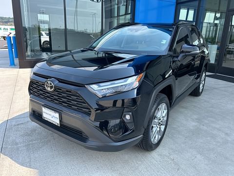 1 image of 2022 Toyota RAV4 XLE Premium