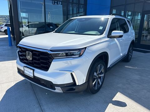 1 image of 2025 Honda Pilot Touring