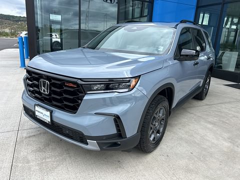 1 image of 2025 Honda Pilot TrailSport