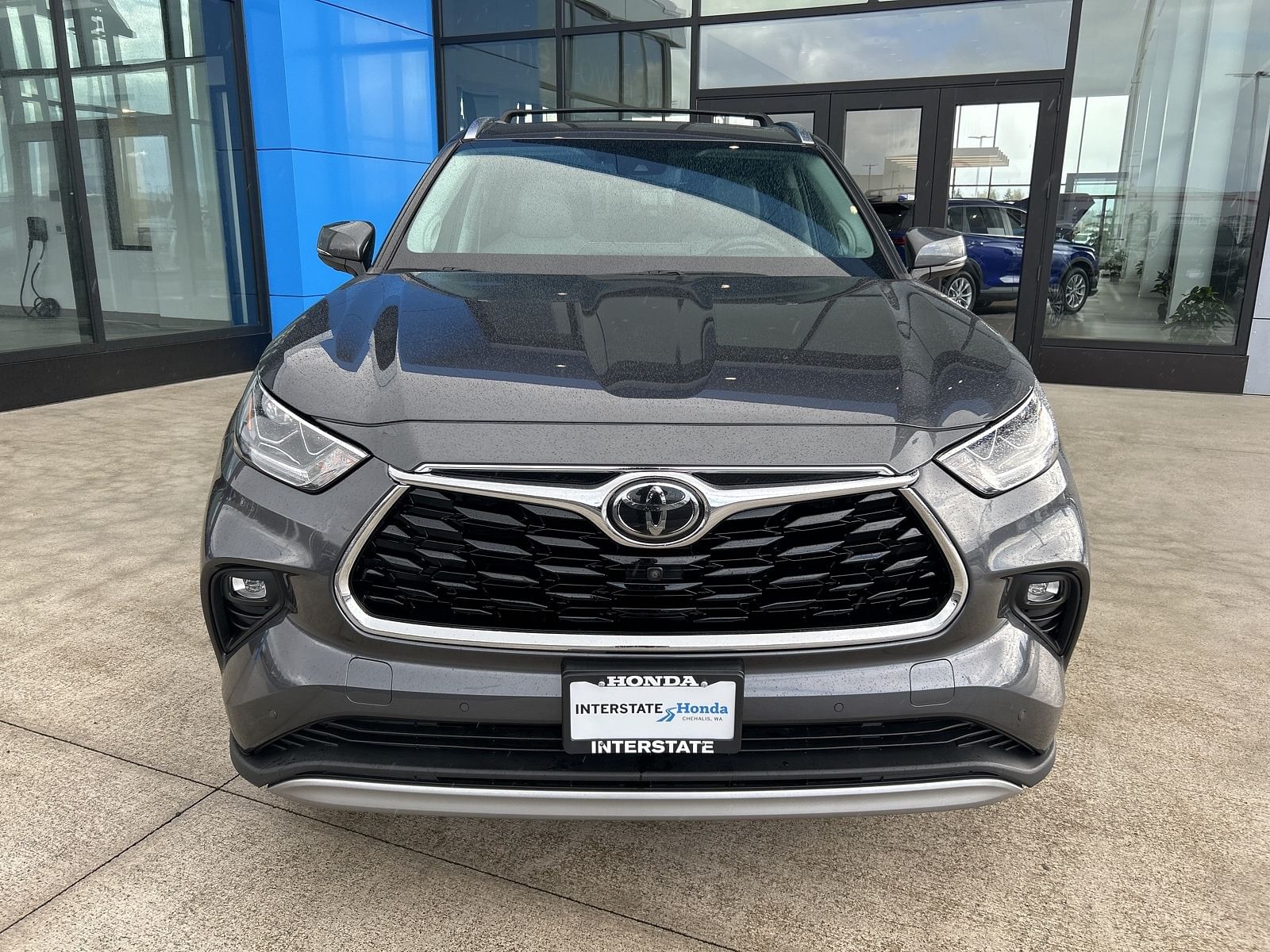 Used 2021 Toyota Highlander Platinum with VIN 5TDFZRBHXMS061852 for sale in Chehalis, WA