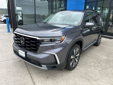 1 image of 2025 Honda Pilot Touring