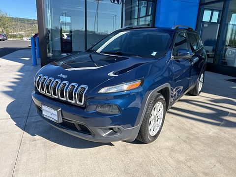 1 image of 2018 Jeep Cherokee Latitude Plus