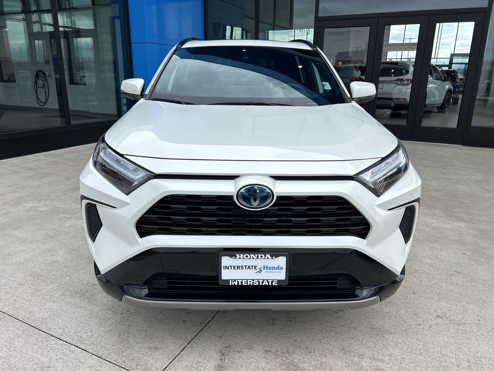 Used 2022 Toyota RAV4 SE with VIN 4T3T6RFV8NU086065 for sale in Chehalis, WA