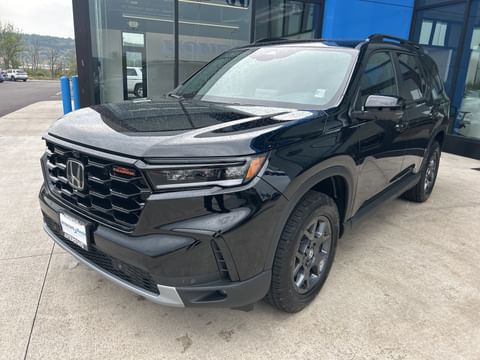 1 image of 2025 Honda Pilot TrailSport