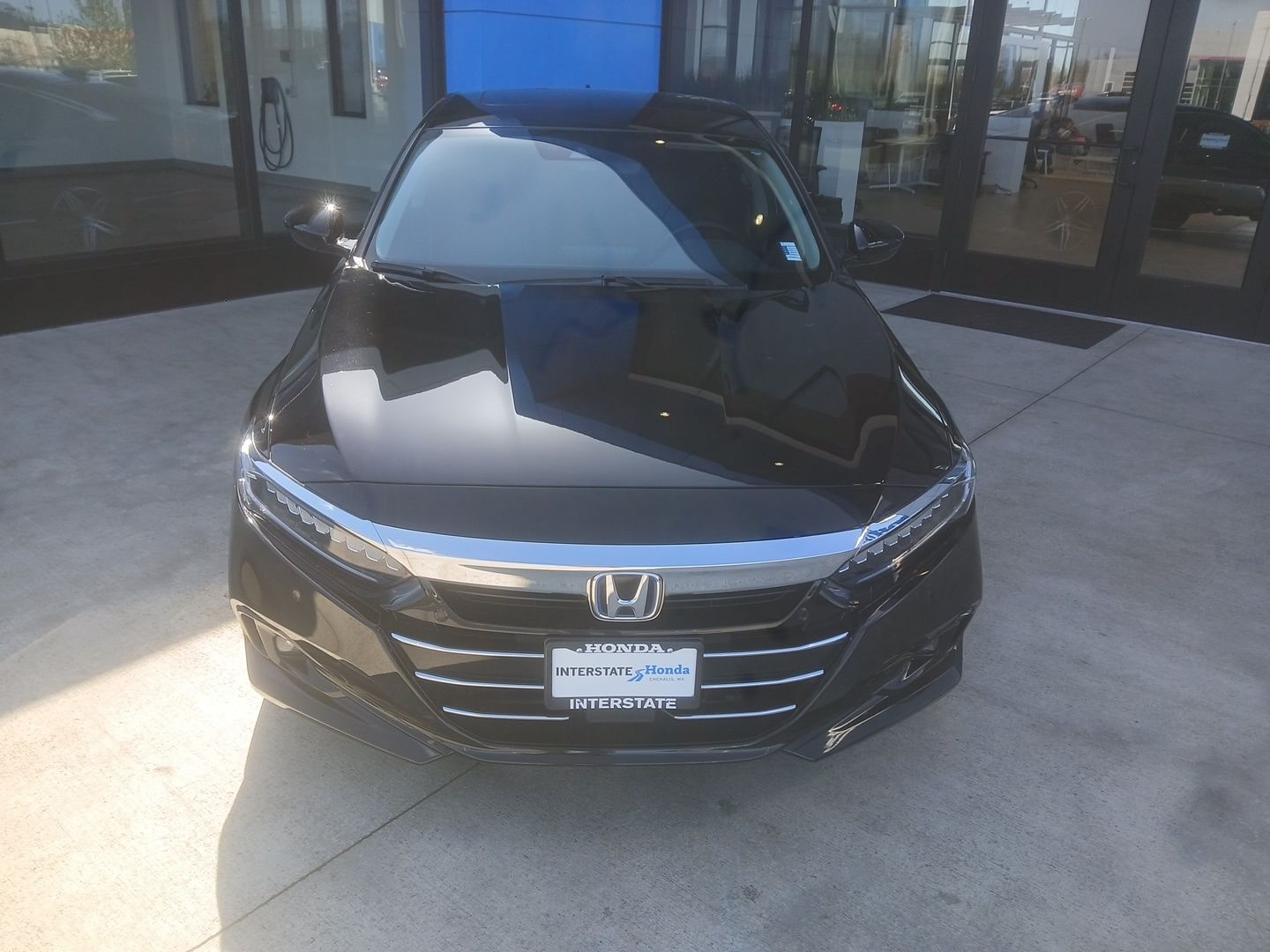 Used 2022 Honda Accord Hybrid Touring with VIN 1HGCV3F93NA011065 for sale in Chehalis, WA