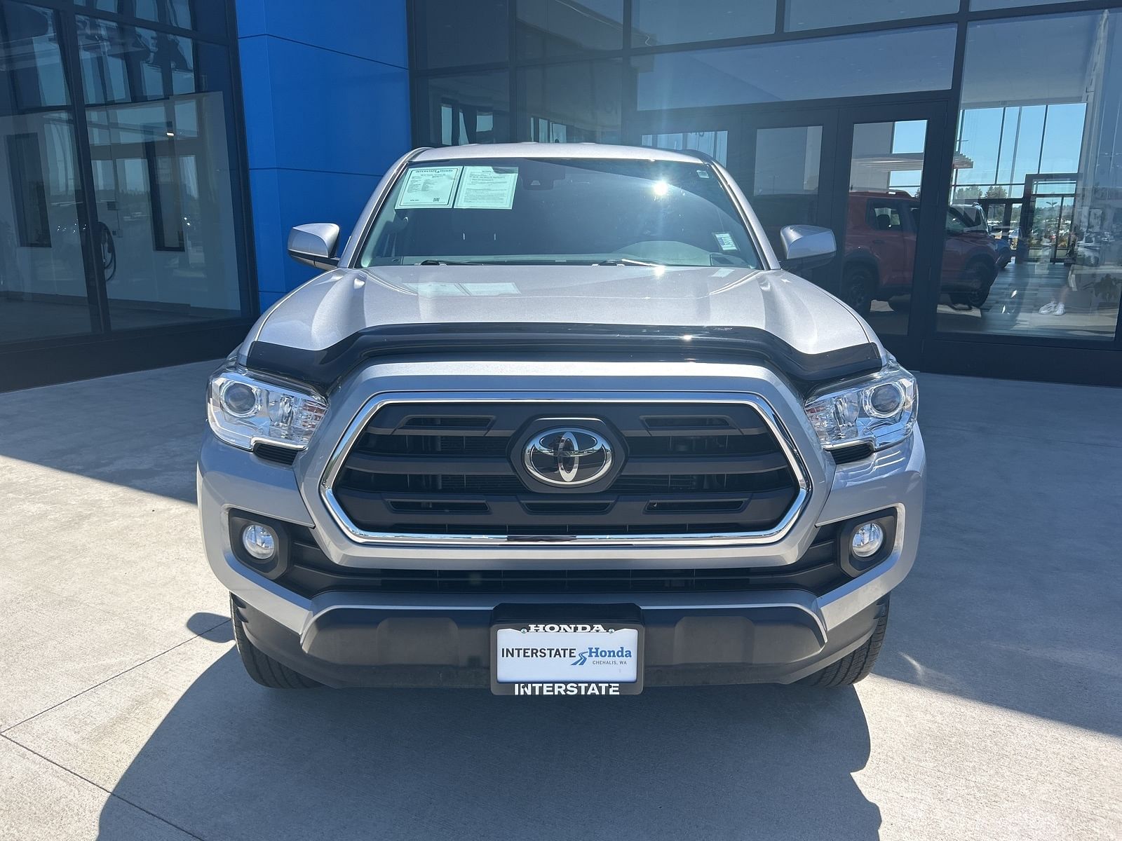 Used 2019 Toyota Tacoma SR5 with VIN 5TFRZ5CNXKX086686 for sale in Chehalis, WA