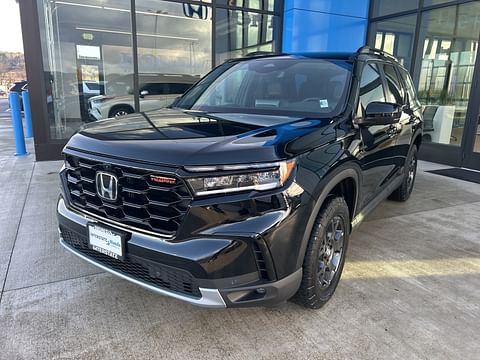 1 image of 2025 Honda Pilot TrailSport