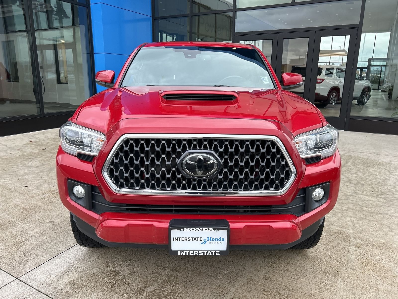 Used 2018 Toyota Tacoma TRD Sport with VIN 3TMCZ5ANXJM170648 for sale in Chehalis, WA