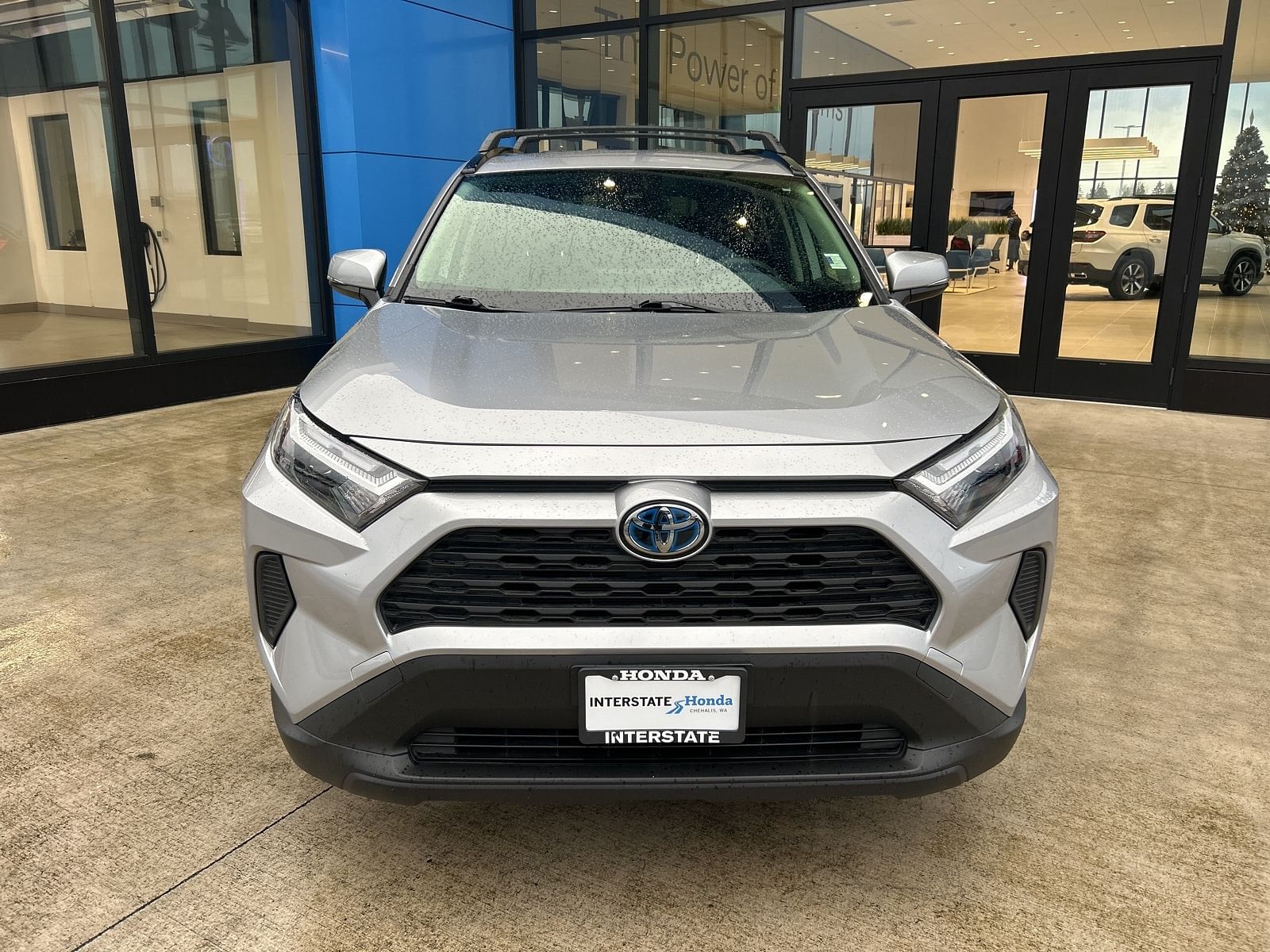 Used 2022 Toyota RAV4 XLE with VIN JTMRWRFV6NJ055177 for sale in Chehalis, WA