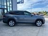 4 thumbnail image of  2022 Volkswagen Atlas 2.0T SE w/Technology