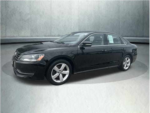 1 image of 2015 Volkswagen Passat 1.8T SE