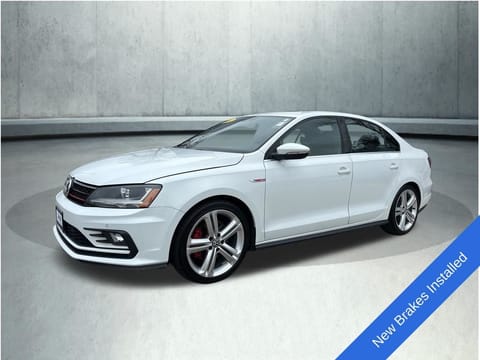 1 image of 2017 Volkswagen Jetta GLI