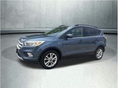 1 image of 2018 Ford Escape SE