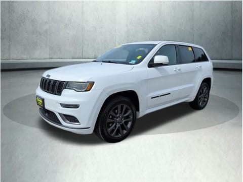 1 image of 2019 Jeep Grand Cherokee High Altitude