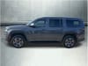 2 thumbnail image of  2022 Jeep Wagoneer Series III