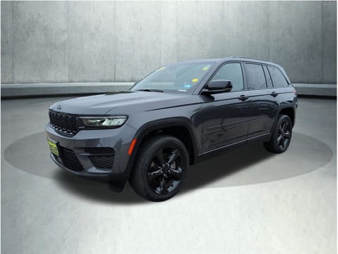 1 image of 2023 Jeep Grand Cherokee Altitude X