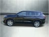 2 thumbnail image of  2023 Mitsubishi Outlander ES