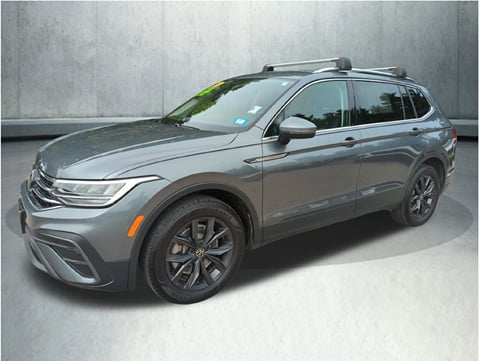 1 image of 2024 Volkswagen Tiguan 2.0T SE