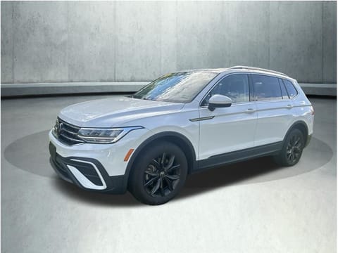 1 image of 2024 Volkswagen Tiguan 2.0T SE