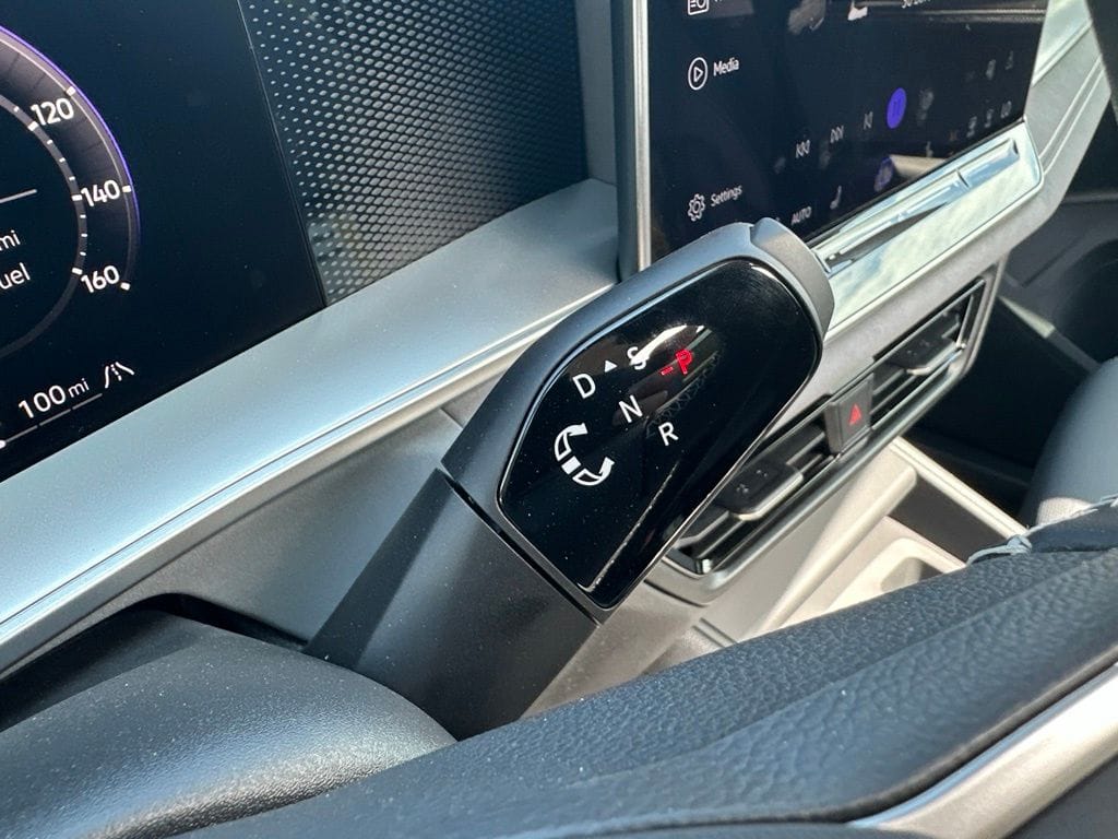 2026 Volkswagen Tiguan SE - Photo 23