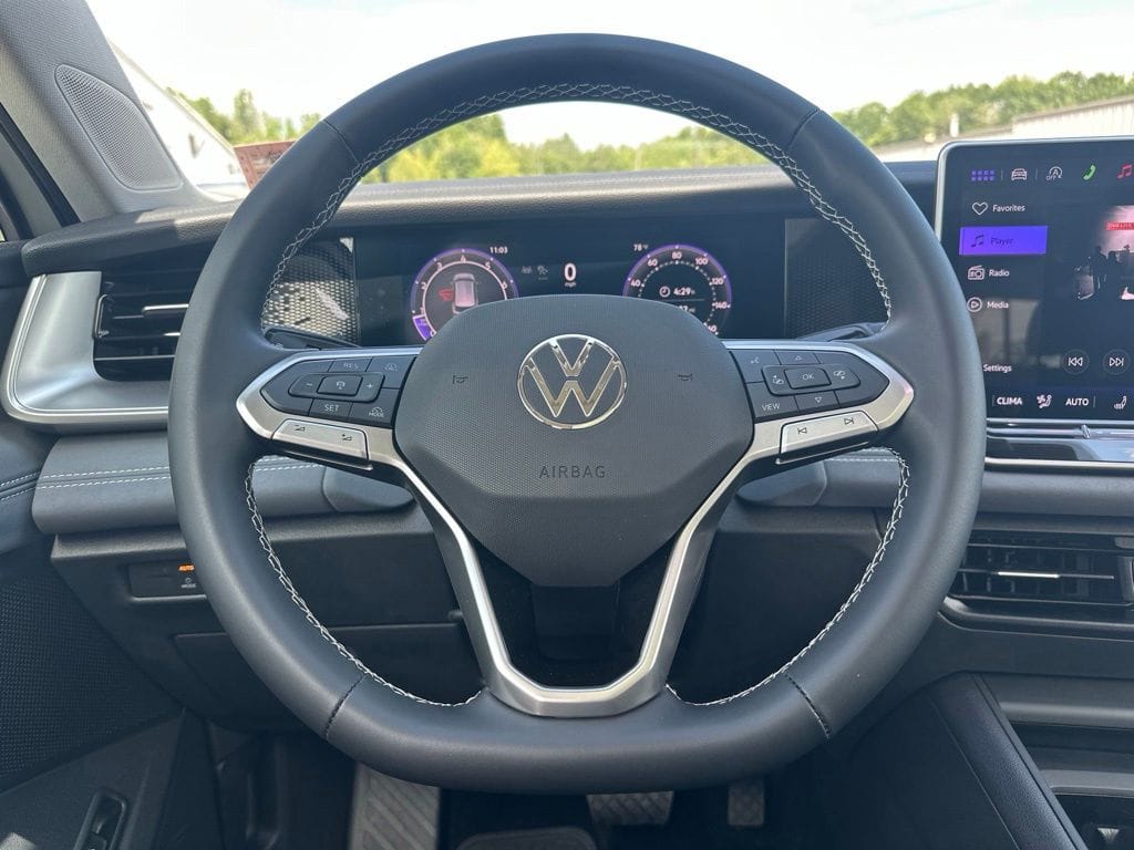 2026 Volkswagen Tiguan SE - Photo 14