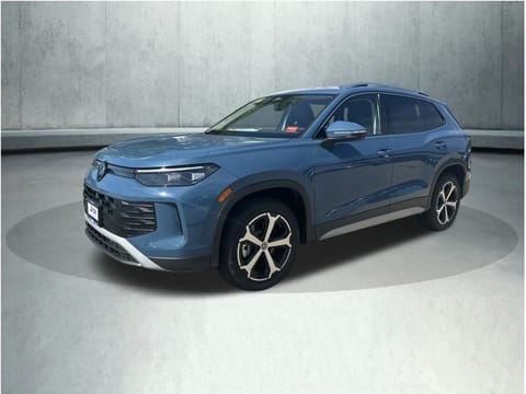 1 image of 2026 Volkswagen Tiguan SE