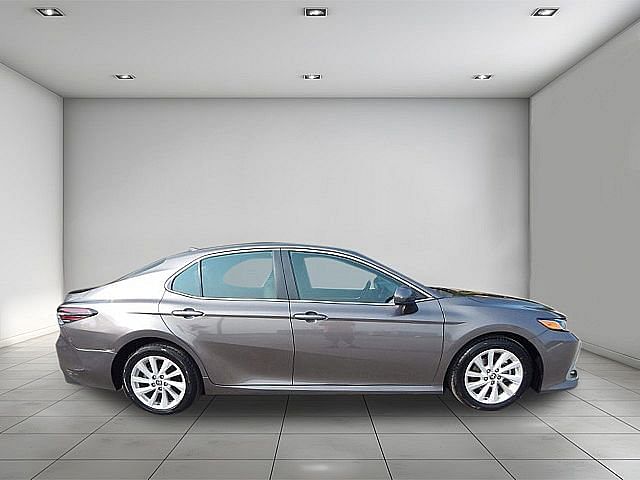 Used 2022 Toyota Camry LE with VIN 4T1C11AK5NU665990 for sale in Kansas City