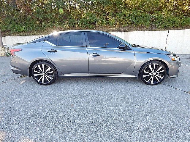 Used 2020 Nissan Altima SR with VIN 1N4BL4CV1LC170455 for sale in Kansas City